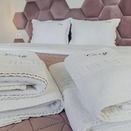 BRASOV Aparthotel - Premium Suites&Studios-3